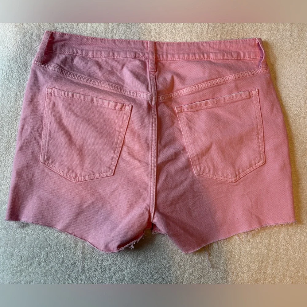 Old Navy NWT Women's Light Pink Jean Shorts, Size 14 - Picture 6 of 6